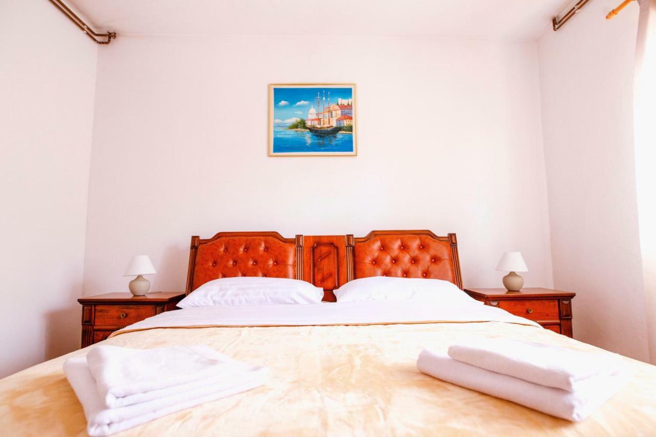 Appartamento Family Silver Šibenik Esterno foto